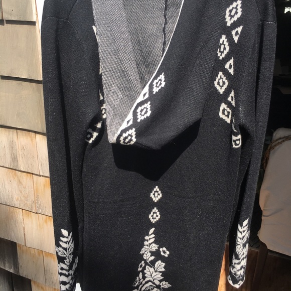 Cardigan - Picture 3 of 6